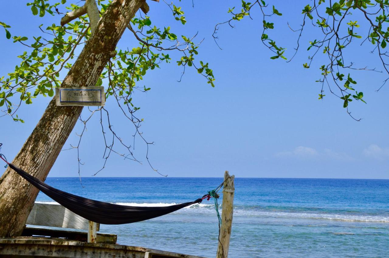 Pristine Paradise Dive Resort - Togean Islands, Una Una Pulau Unauna Dış mekan fotoğraf