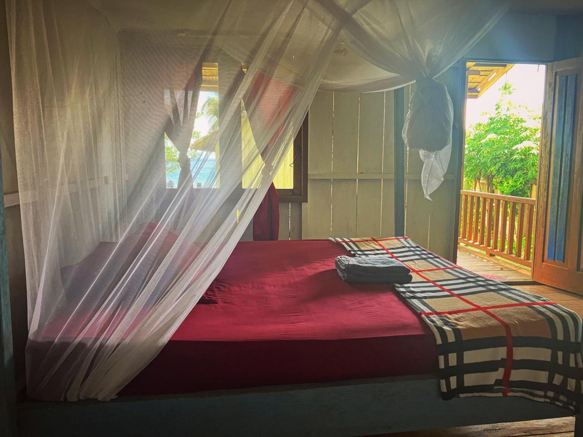 Pristine Paradise Dive Resort - Togean Islands, Una Una Pulau Unauna Dış mekan fotoğraf