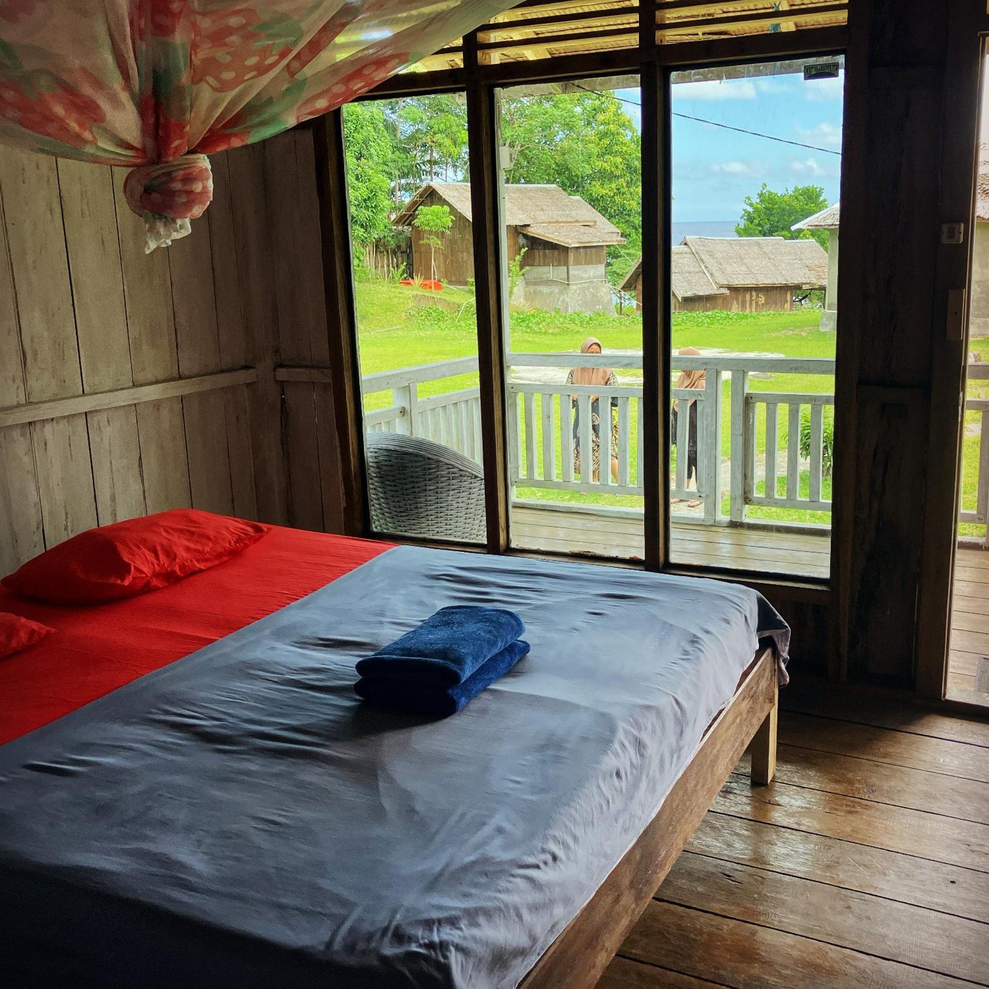 Pristine Paradise Dive Resort - Togean Islands, Una Una Pulau Unauna Dış mekan fotoğraf