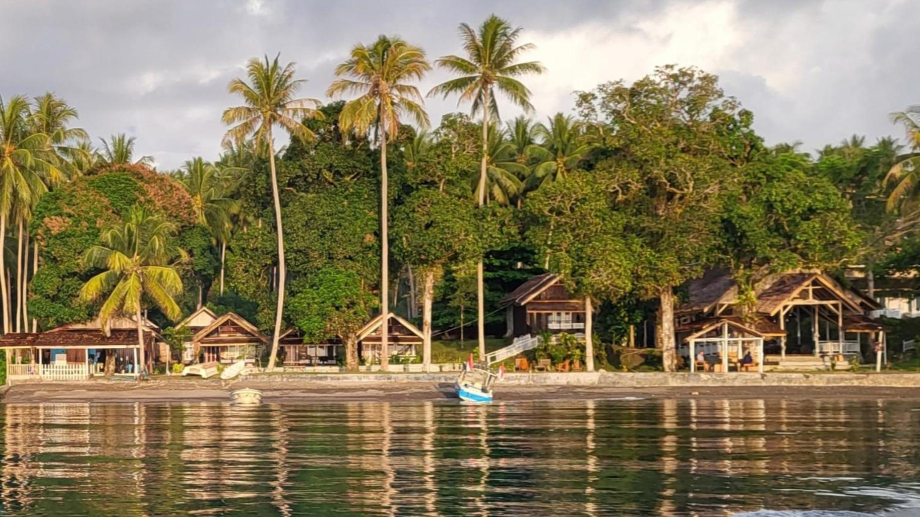 Pristine Paradise Dive Resort - Togean Islands, Una Una Pulau Unauna Dış mekan fotoğraf