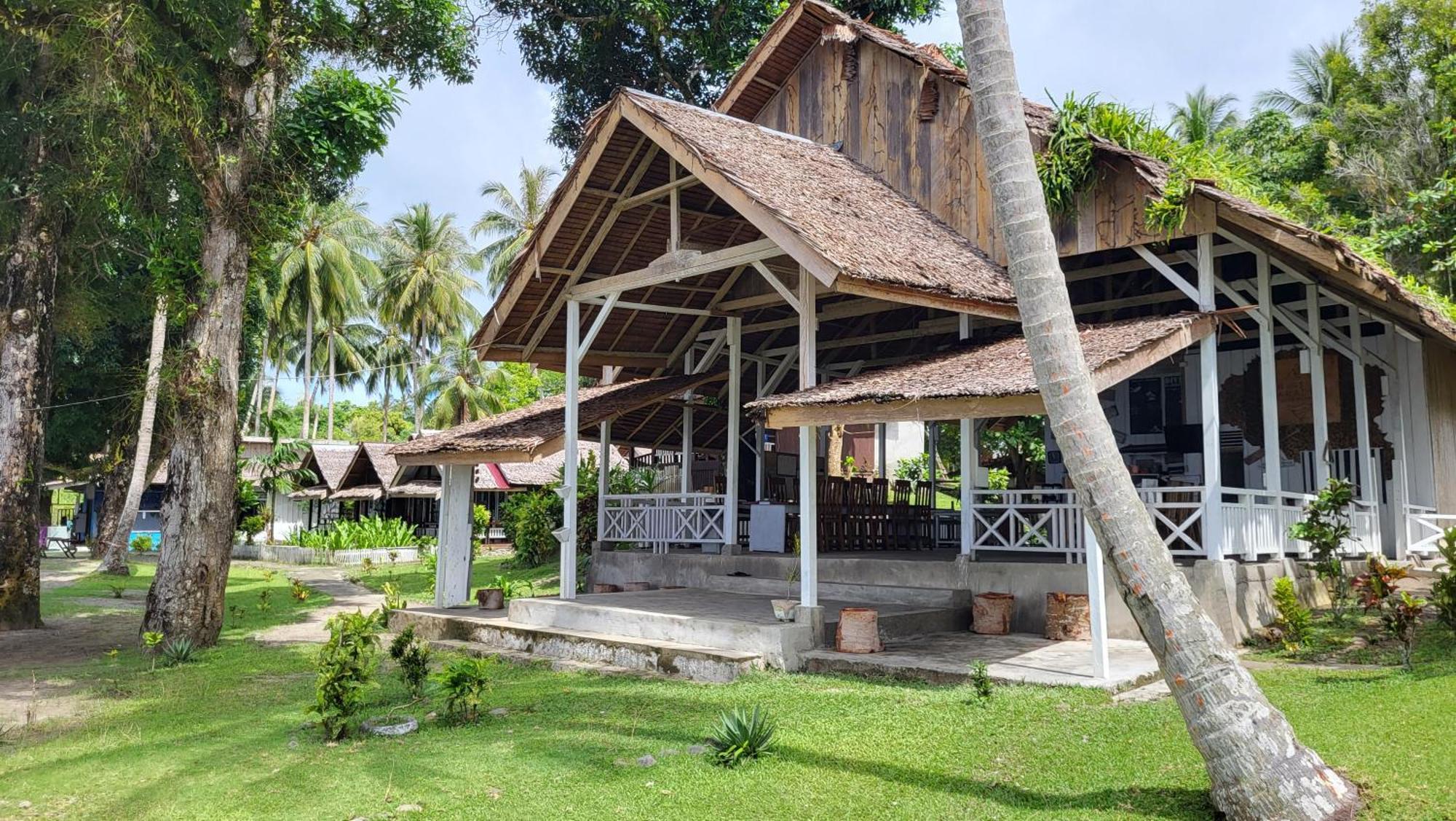 Pristine Paradise Dive Resort - Togean Islands, Una Una Pulau Unauna Dış mekan fotoğraf